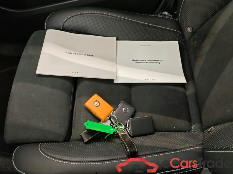 Volvo XC40 Recharge P8 AWD R-Design 5d #4