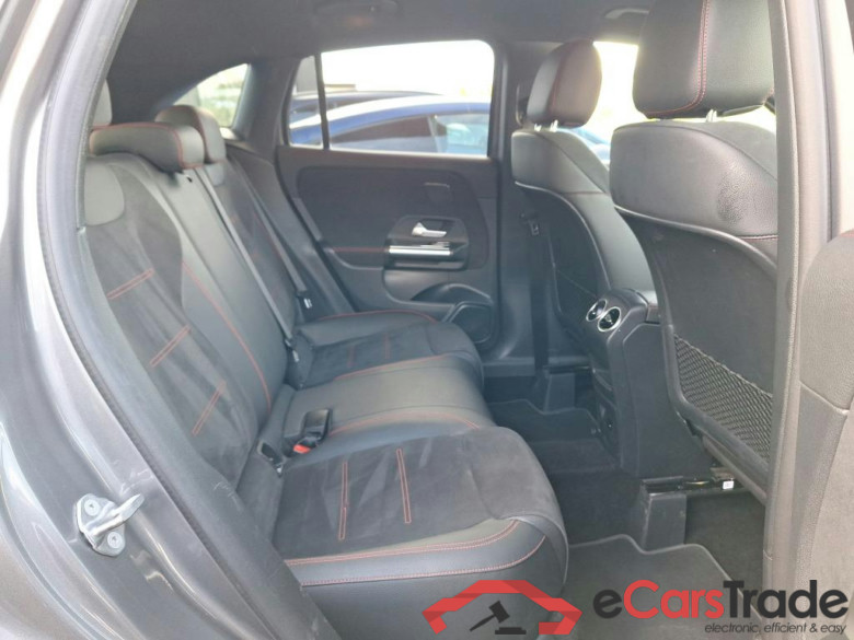 MERCEDES-BENZ GLA 1.3 GLA 200 #6