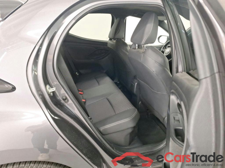 TOYOTA YARIS 1.5 VVT-I HEV STYLE E-CVT #6