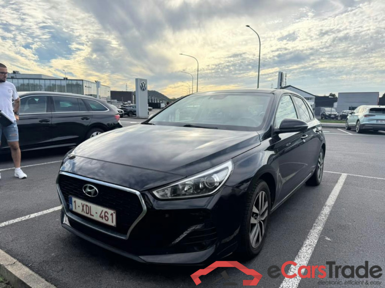 HYUNDAI i30 1.6 CRDi Twist #1