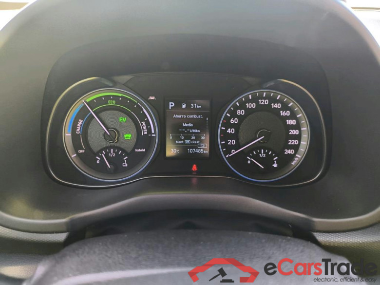 HYUNDAI Kona / 2017 / 5P / todoterreno 1.6 GDI HEV Tecno Red DT #4
