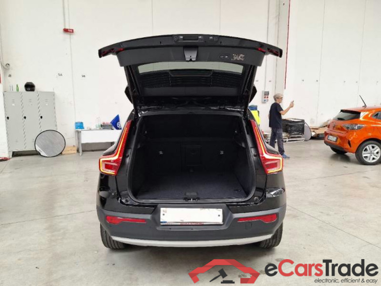 VOLVO XC40 / 2017 / 5P / Fuoristrada T4 Plug-in Hybrid auto Rech Insc Expr N1 #5