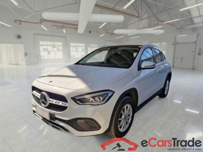MERCEDES-BENZ GLA / 2020 / 5P / CROSSOVER GLA 180 D AUTOMATIC BUSINESS EXTRA #1