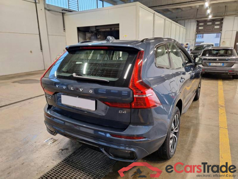 VOLVO XC60 / 2021 / 5P / SUV B4 D AUTOMATICO PLUS DARK #2