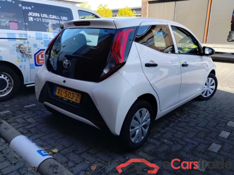 TOYOTA Aygo 1.0 VVT-i x-fun #4