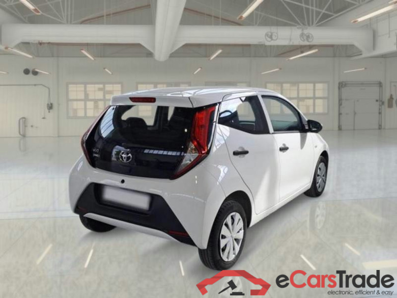TOYOTA AYGO CONNECT / 2018 / 5P / BERLINA 1.0 VVT-I X-BUSINESS LIGHT #2
