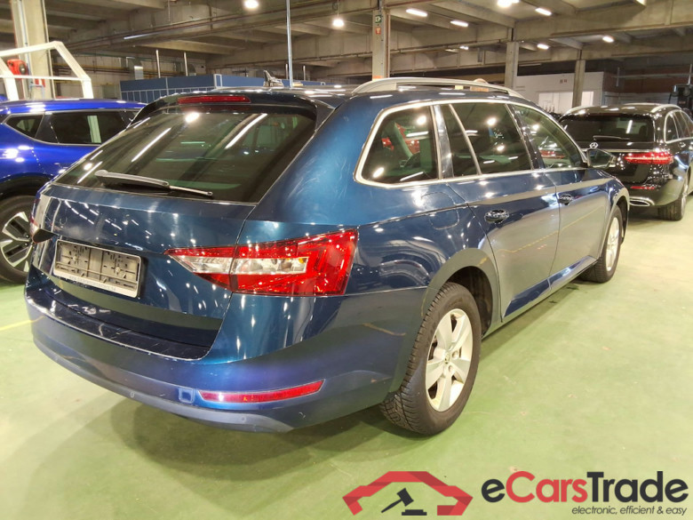 SKODA SUPERB COMBI DIESEL - 2019 1.6 CR TDi Ambition DSG #4