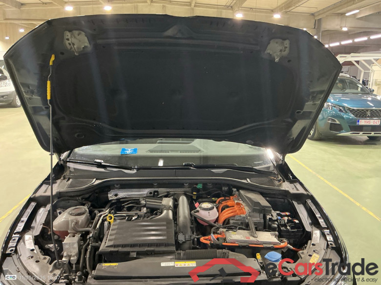 VOLKSWAGEN GOLF VIII 1.4 EHYBRID STYLE BUSINESS DSG #6