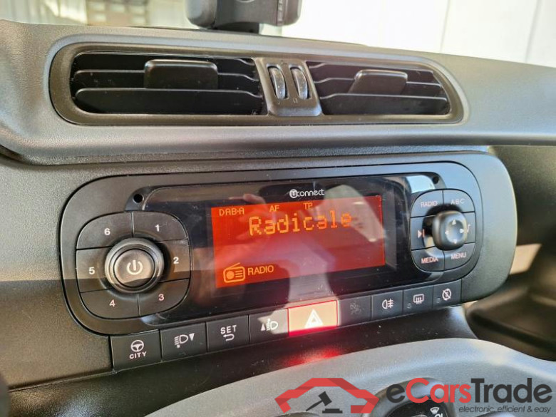 FIAT PANDA / 2011 / 5P / BERLINA 1.0 70CV SeS HYBRID CITY LIFE #5