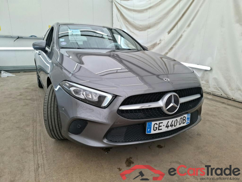 MERCEDES-BENZ Classe A Compact / 2018 / 5P / Berline A 250 e Business Line 8G-DCT #5