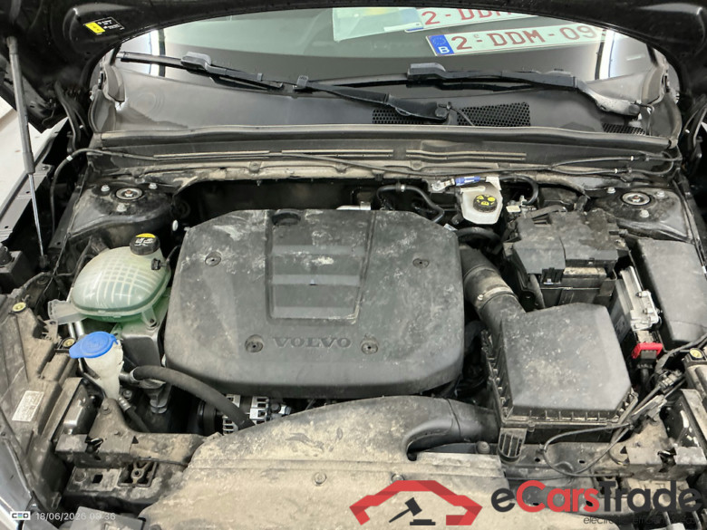 VOLVO XC40 1.5 T2 ESSENTIAL #6