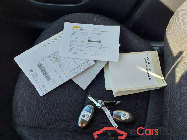 HYUNDAI Tucson / 2024 / 5P / todoterreno 1.6T 158kW (215CV) HEV AT Klass #5