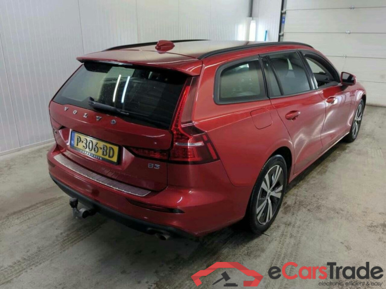 VOLVO V60 2.0 B3 Mom. Adv. #2