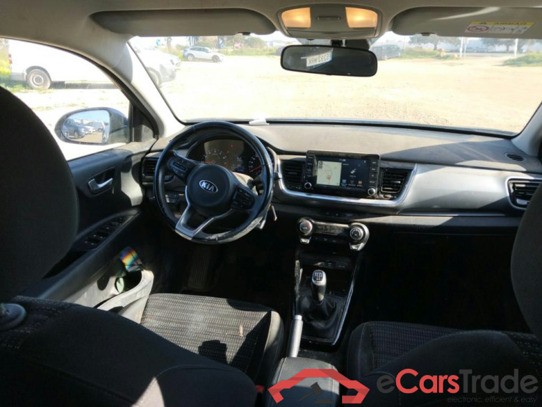 KIA Stonic / 2017 / 5P / 1.0 T-GDi Drive 100 #3