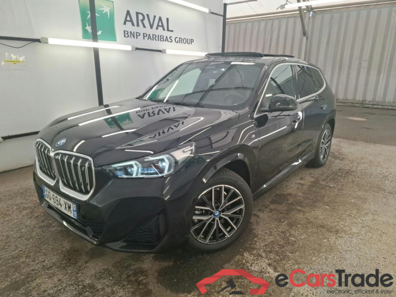 Série iX1 30 xDrive M Sport 64kWh BVA #1