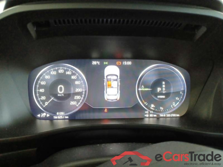 VOLVO XC40 / 2021 / 5P / SUV T5 RECHARGE PLUG-IN AUTO ULTIMATE DARK #4