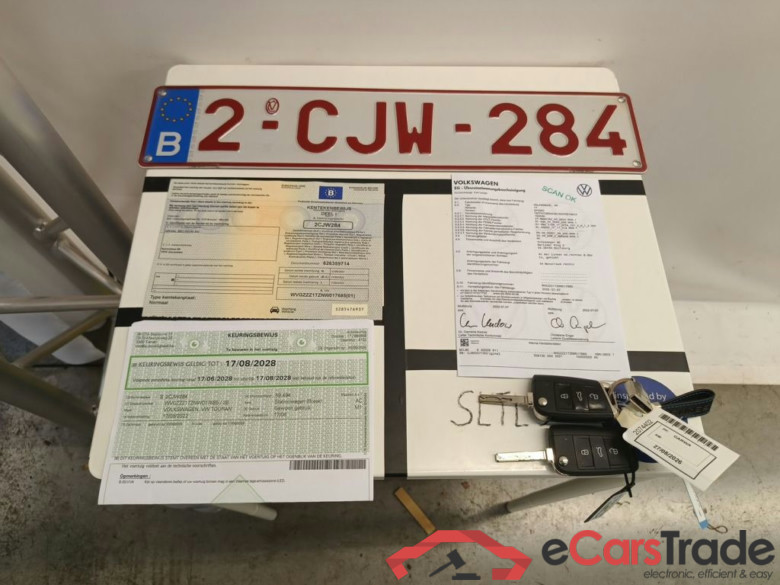 Volkswagen Touran 1.5 TSi Highline DSG 5d #4