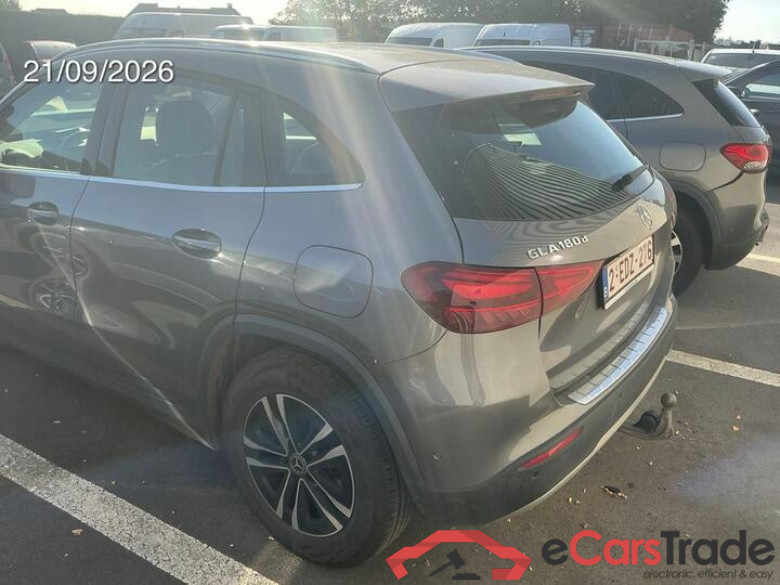 Mercedes GLA GLA 180 d Essential Line 85kW/116pk  5D/P Auto-8 #3