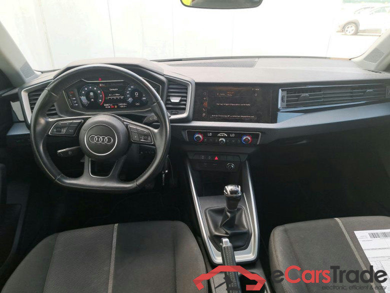 AUDI A1 / 2018 / 5P / berlina con portón Sportback Adrenalin 25 TFSI 70kW (95CV)(SP)(SL) #3