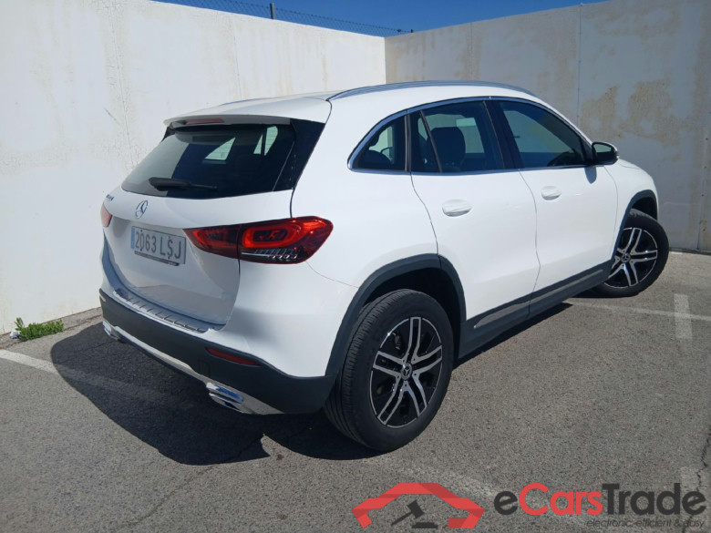 MERCEDES-BENZ GLA / 2020 / 5P / todoterreno GLA 200 #2