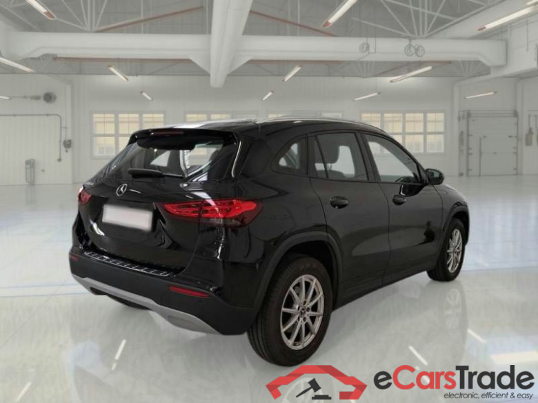 MERCEDES-BENZ GLA / 2020 / 5P / CROSSOVER GLA 180 D AUTOMATIC BUSINESS #2