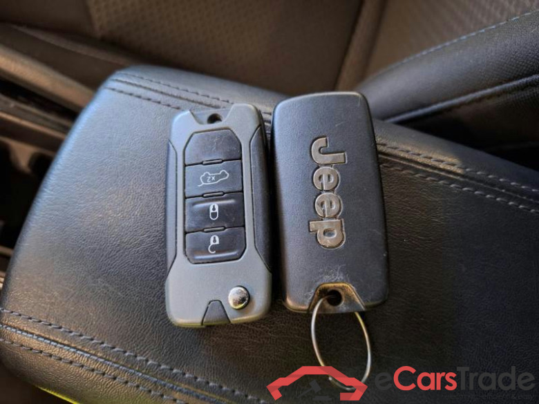JEEP COMPASS / 2021 / 5P / SUV 1.6 MJET II 96KW BUSINESS #6
