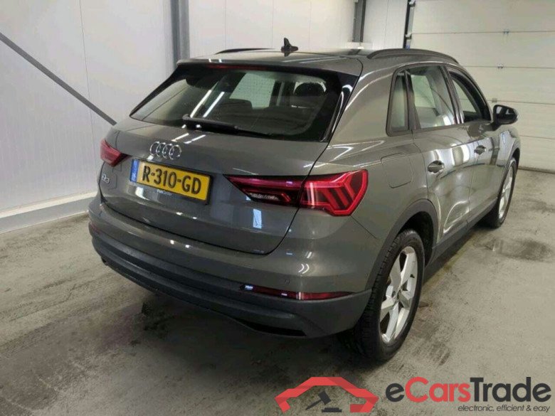 AUDI Q3 45 TFSI e Adv Editi. #2