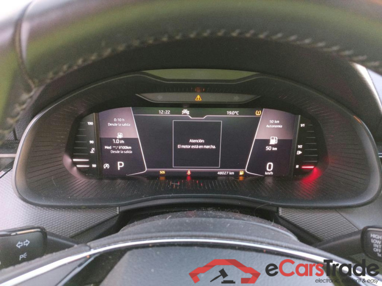 SKODA Kamiq / 2019 / 5P / todoterreno 1.0 TSI 81kW (110CV) DSG Ambition (CX) #4