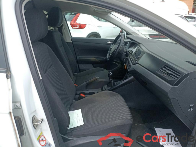 VOLKSWAGEN Polo / 2017 / 5P / berlina con portón Edition 1.0 59kW (80CV) #6