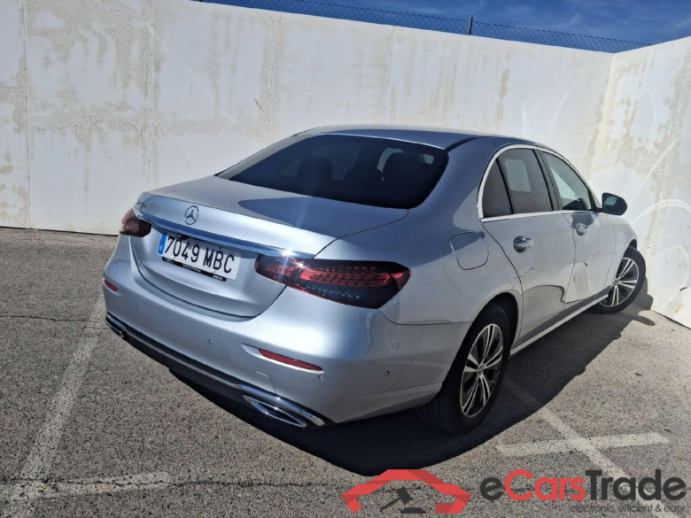 MERCEDES-BENZ Clase E / 2020 / 4P / sedán E 220 d #2