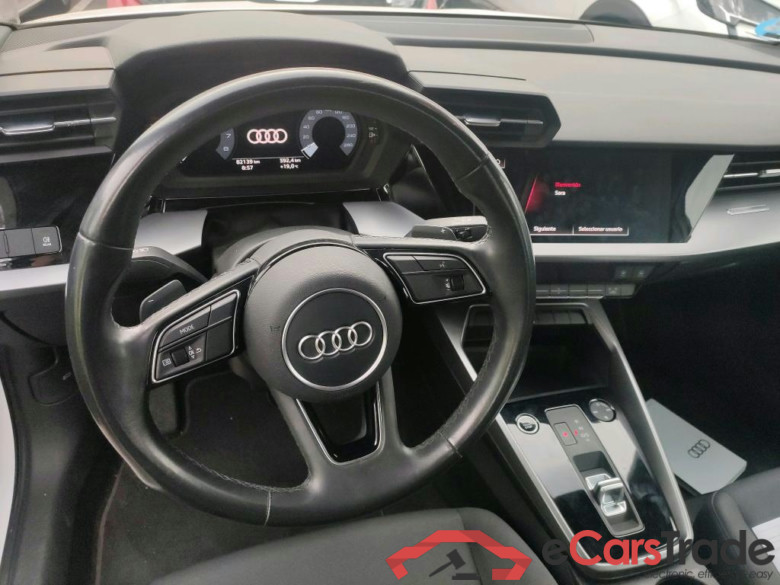AUDI A3 / 2020 / 5P / berlina con portón Sportback 30 TFSI 81kW (110CV) S tronic #3