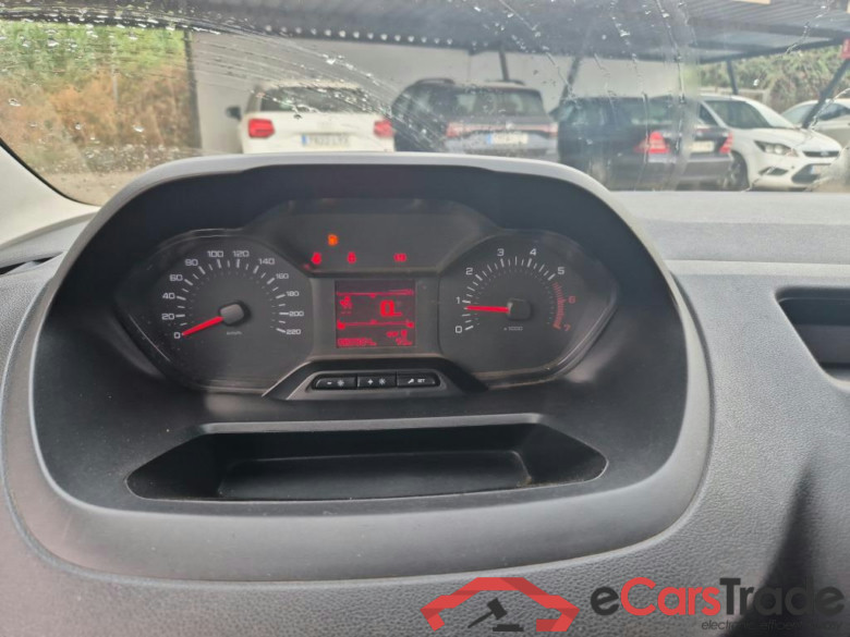 PEUGEOT Partner / 2018 / 3P / furgón derivado de turismo Pro Standard 600kg BlueHDi 73kW #4