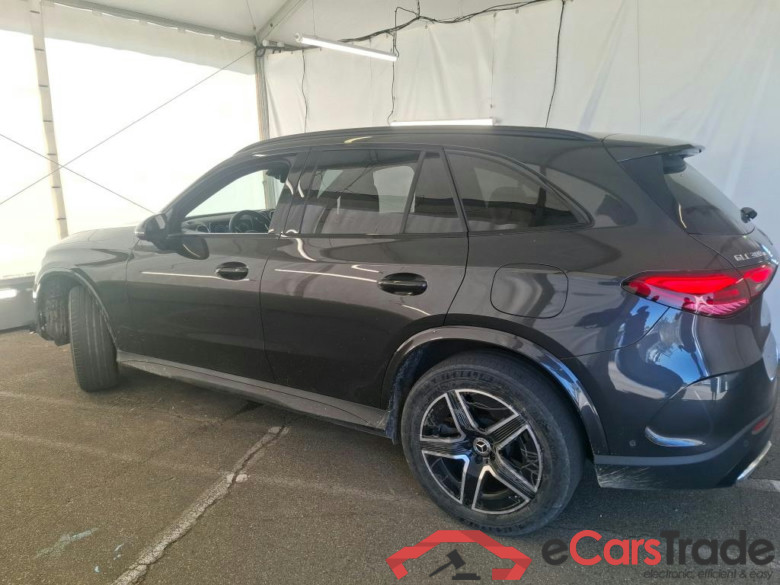 MERCEDES-BENZ GLC / 2022 / 5P / SUV GLC 300 e AMG Line 4MATIC #4
