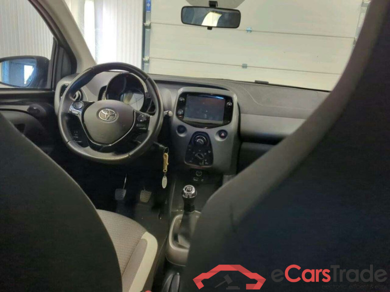 TOYOTA Aygo 1.0 VVT-i x-play #3