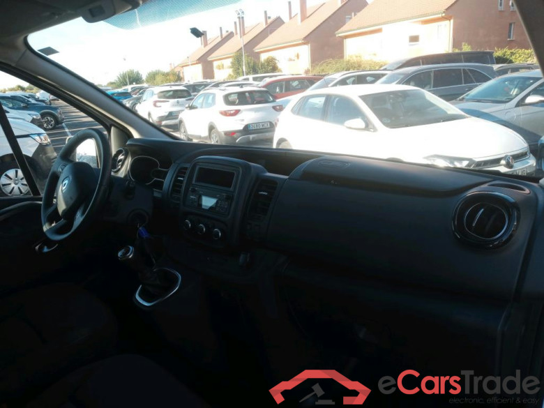 RENAULT Trafic / 2019 / 4P / furgón Doble Cabina 27 L1 Energy BluedCi 88 kW #3