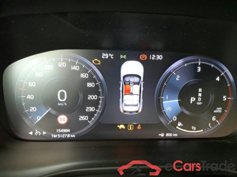 VOLVO XC40 / 2017 / 5P / SUV D3 GEARTRONIC BUSINESS PLUS #4