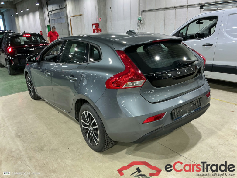 VOLVO V40 - 2016 1.5 T2 Black Edition Gear.GPF(EU6d-TEMP) STOCK #3