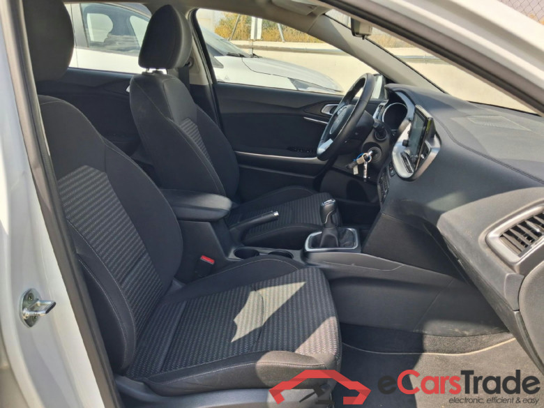 KIA XCeed / 2019 / 5P / todoterreno 1.0 T-GDi Drive 88kW (120CV) #6