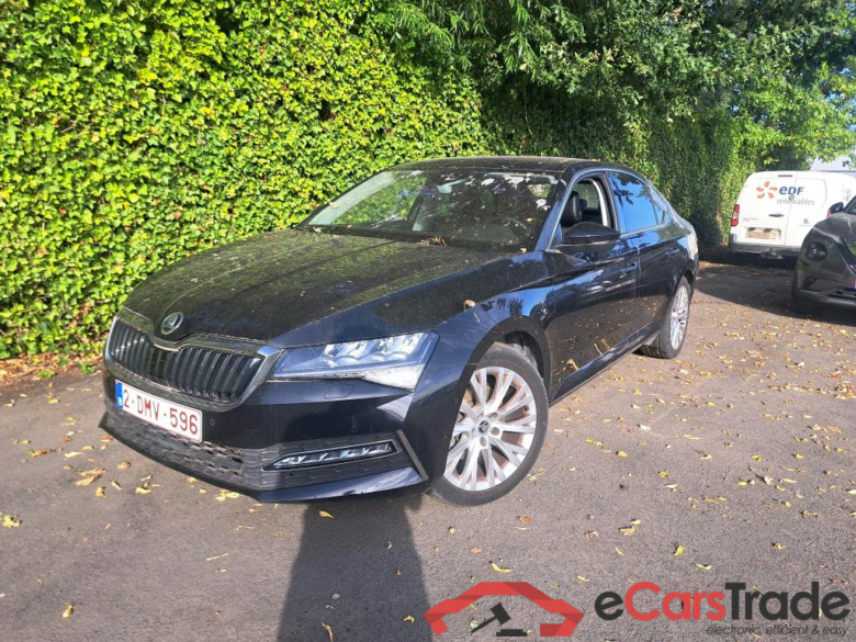 SKODA - SKO SUPERB TSI iV 218PK  DSG6 Clever+                 ***      HAGELSCHADEN   !   HAIL DAMAGE    !         ***       Premium Clever & Sunroof & Foldable Trailer hook