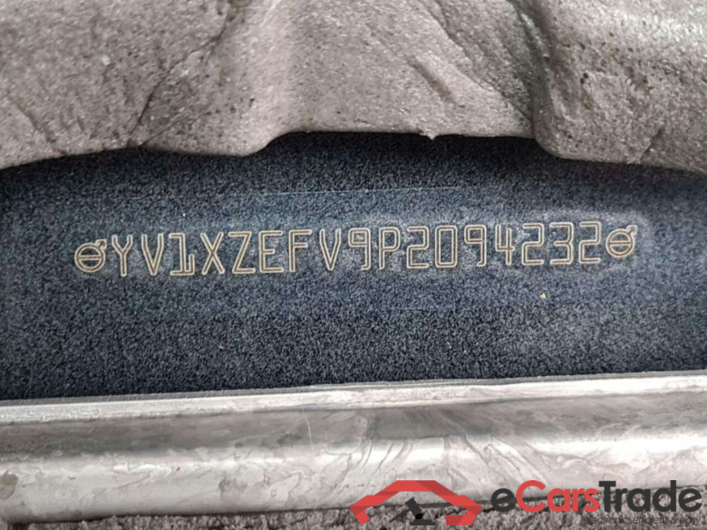 VOLVO XC40 RECHARGE CORE #5