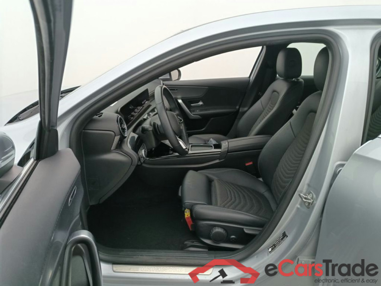 Mercedes-Benz Classe A A 180 Business Line 5d #3