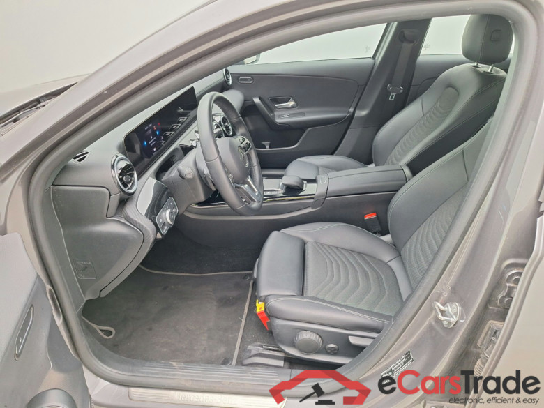 Mercedes, A-Class '18 PHEV, Mercedes-Benz A-Klasse A 250 e Business Line 5d #3