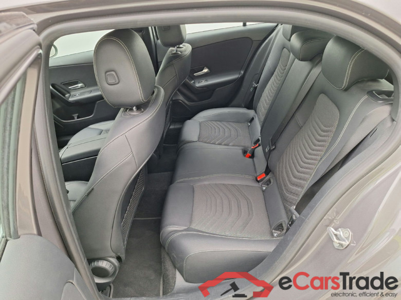 Mercedes, A-Class '18 PHEV, Mercedes-Benz A-Klasse A 250 e Business Line 5d #4