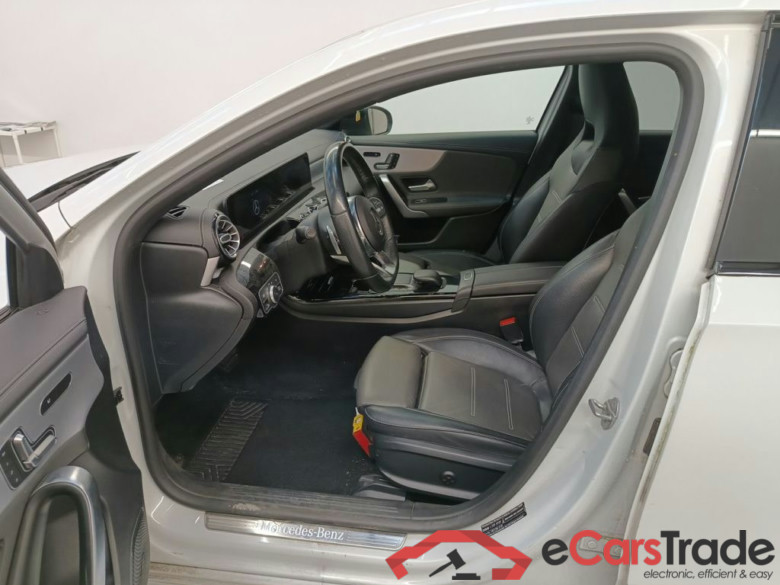Mercedes-Benz A-Klasse A 180 Aut. 5d #3