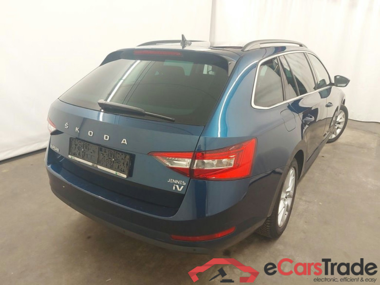 Skoda Superb Combi 1.4 TSI iV 160kW DSG6 Clever 5d #2