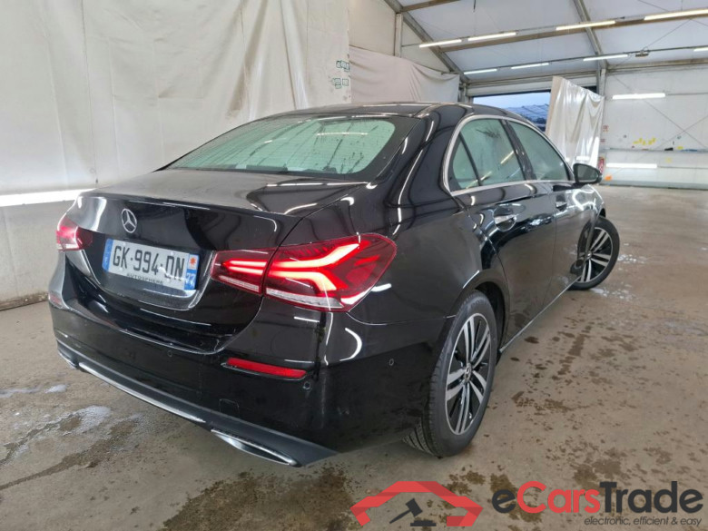 MERCEDES-BENZ Classe A Berline / 2018 / 4P / Berline A 200 Progressive Line 7G-DCT #3