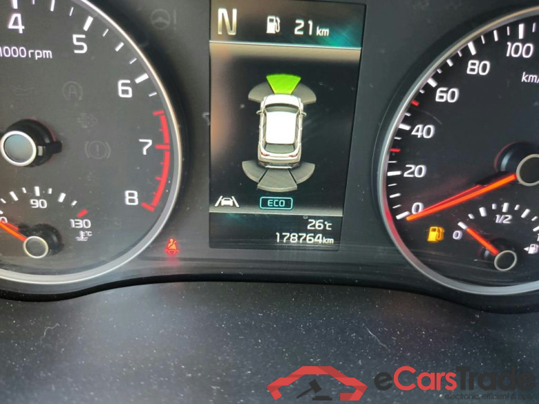 KIA Stonic / 2017 / 5P / todoterreno 1.0 T-GDi 74kW (100CV) MHEV iMT Drive (AC2) #5