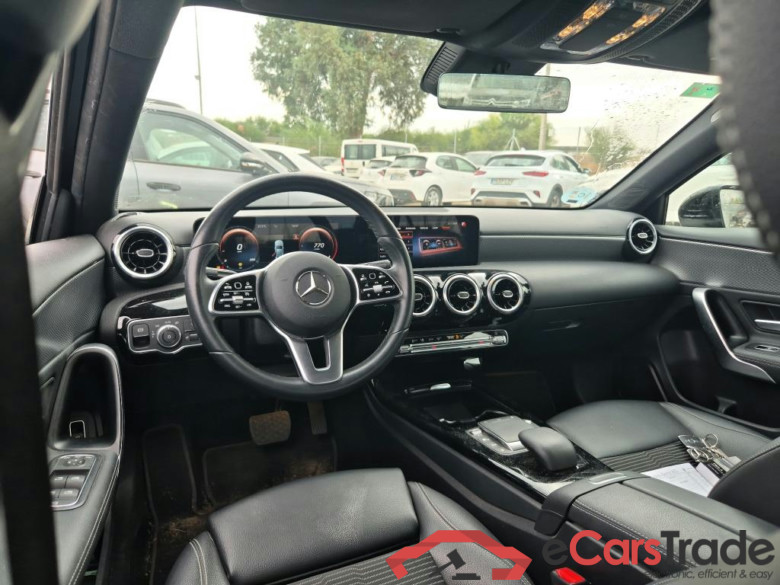 MERCEDES-BENZ Clase A / 2018 / 4P / sedán Sedán A 200 d #3
