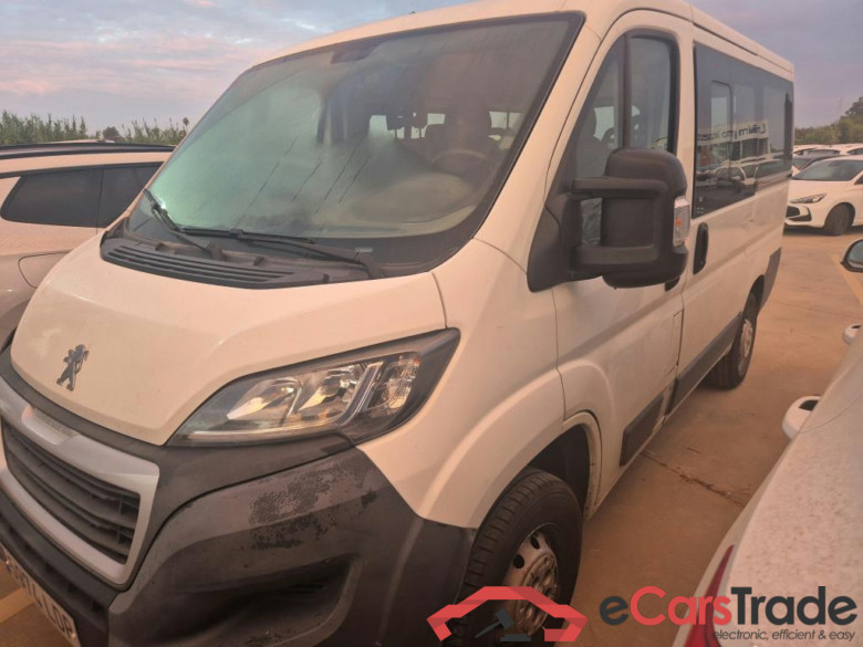 PEUGEOT Boxer / 2014 / 4P / combi Combi 5/9 Pl 330 L1H1 BlueHDi 88KW (120) #1