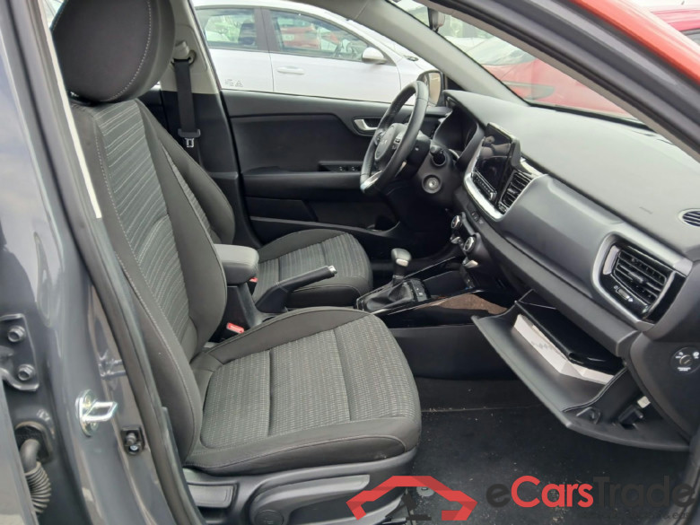 KIA Stonic / 2017 / 5P / todoterreno 1.0 T-GDi 88kW (120CV) MHEV Drive DCT #6